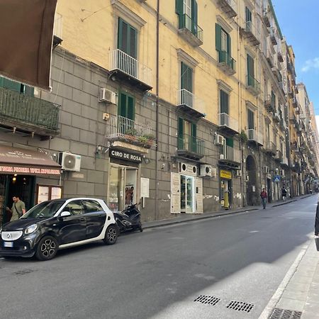 Il Giglio Rosso Apartment Napoli Bagian luar foto