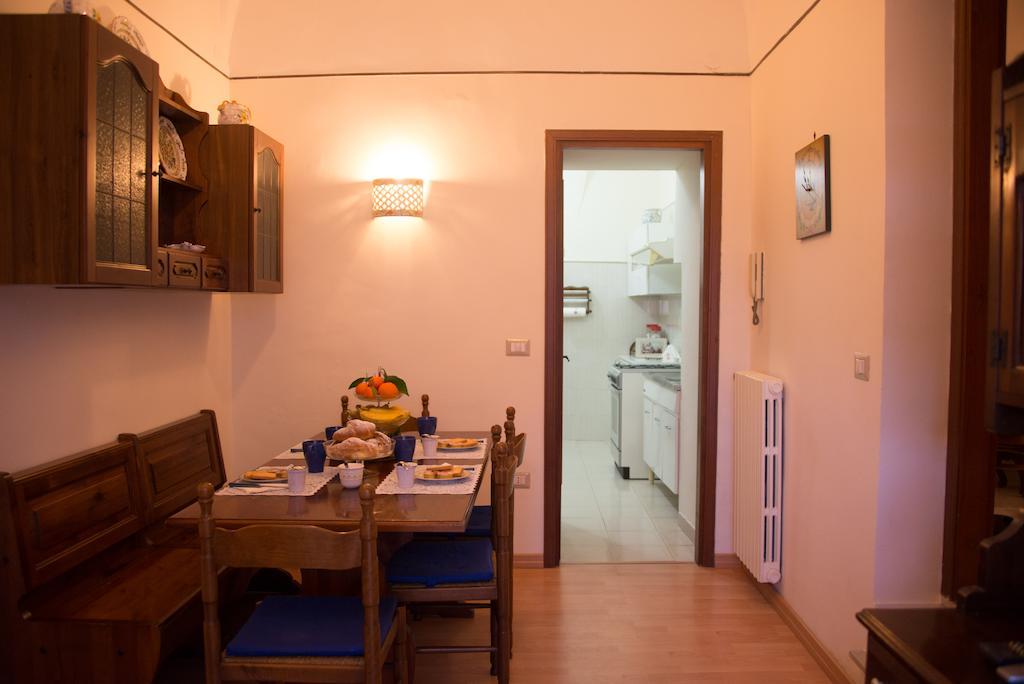 Il Giglio Rosso Apartment Napoli Ruang foto